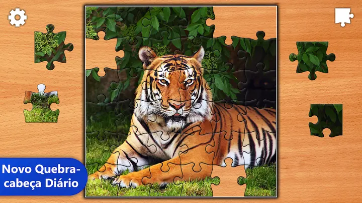Puzzle de encaixe do Jigsaw Epic com peças por colocar